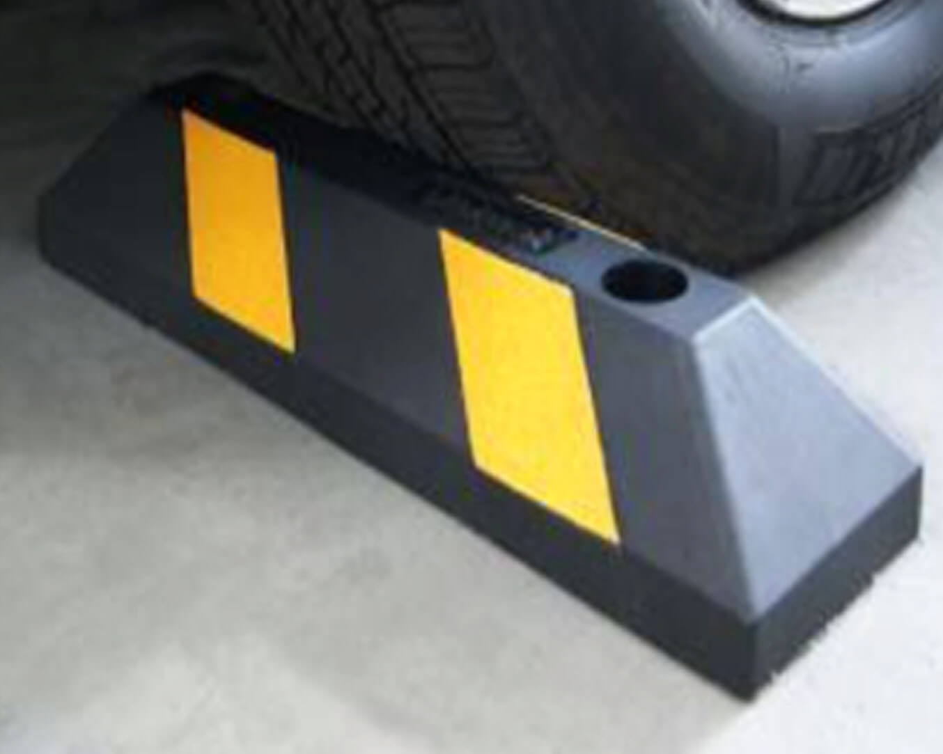 TOPES PARA ESTACIONAMIENTO | FÁBRICA DE HULE